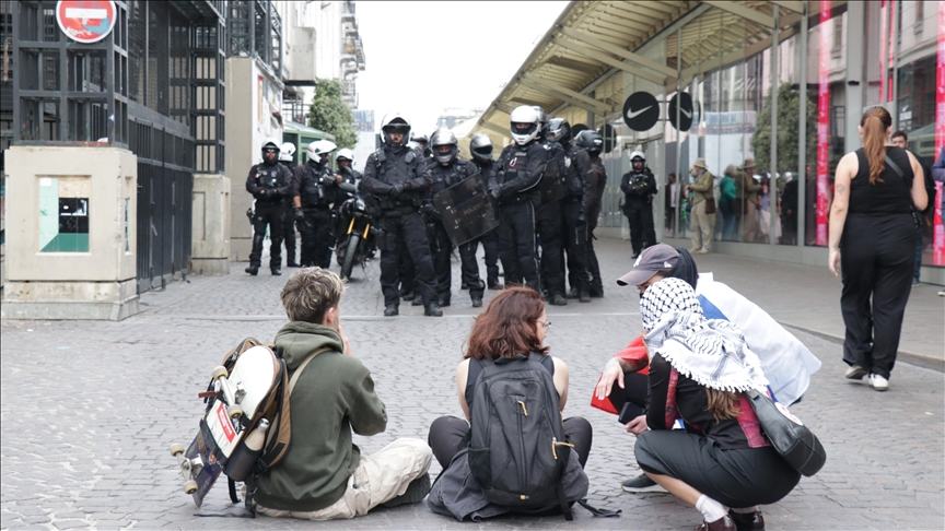 675 ditangkap di Perancis semasa protes ‘Sekat Segalanya’ 675 ditangkap di Perancis semasa protes ‘Sekat Segalanya’