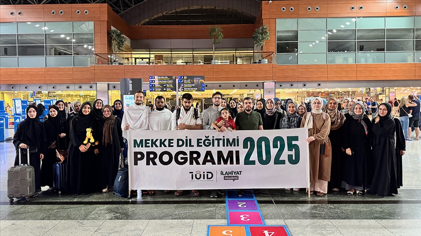 Gençler Mekke'de Arapça dil eğitimi programında buluştu