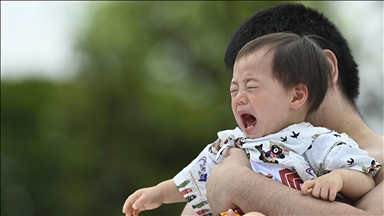 Crying babies trigger heightened pain perception in adults: Study