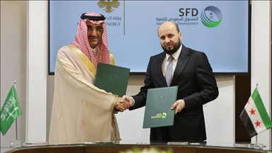 السعودية تمنح سوريا مليوناً و650 ألف برميل من النفط الخام