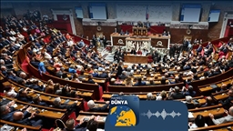 Fransa, hükümetin düşmesinin ardından krizi nasıl yönetecek?