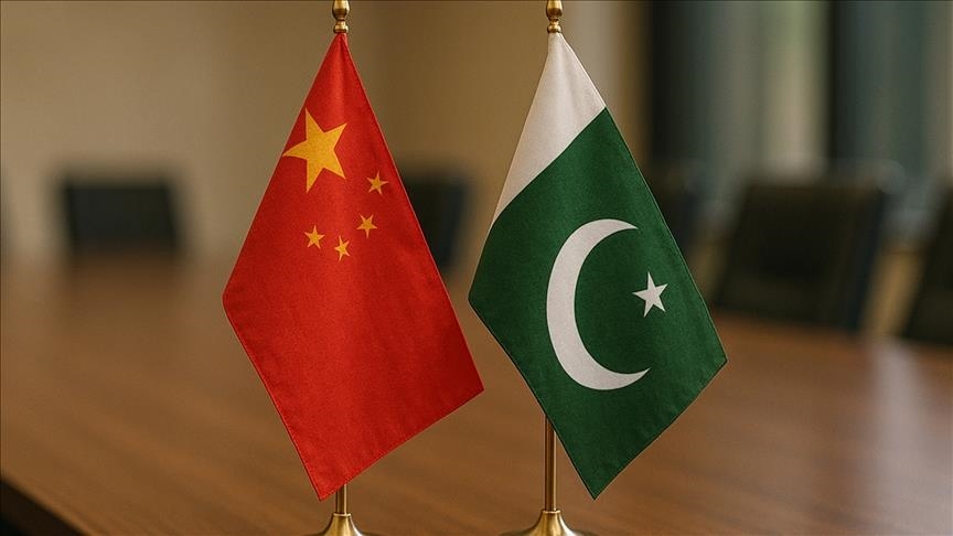 Pakistani President Zardari starts 10-day China tour
