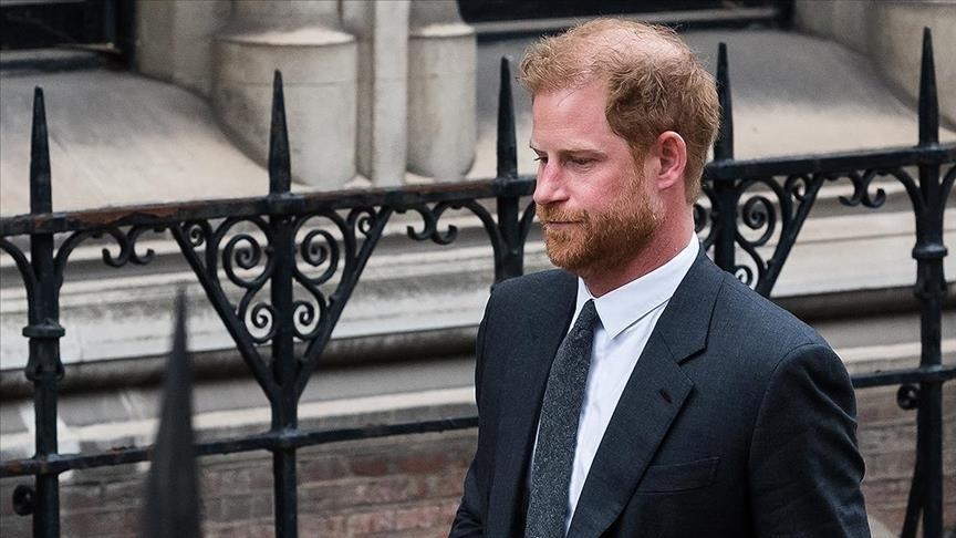 British Prince Harry arrives in Ukraine to meet with injured soldiers