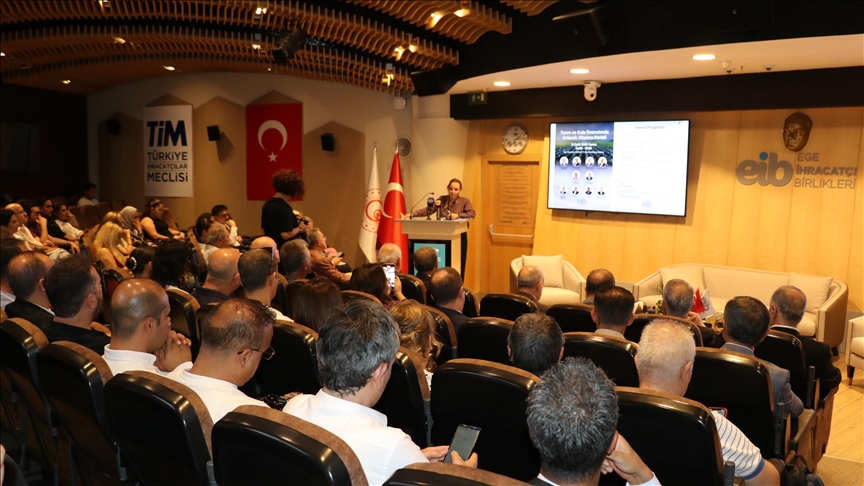 İzmir'de, "Tarım ve Gıda İhracatında Gelecek Vizyonu Paneli" gerçekleştirildi