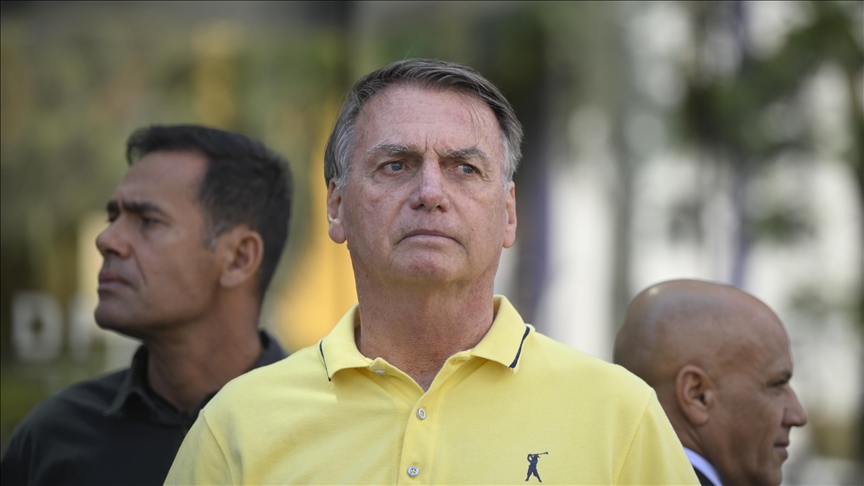 Eski Brezilya Devlet Başkanı Bolsonaro'ya darbe girişimi suçundan 27 yıl 3 ay hapis cezası verildi