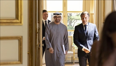 Macron s’entretient avec le président des Émirats après les frappes israéliennes à Doha