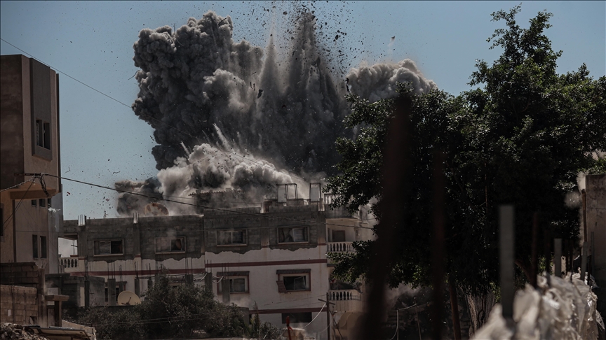 Israeli army destroys another high-rise building in Gaza City, forcibly displacing hundreds of civilians