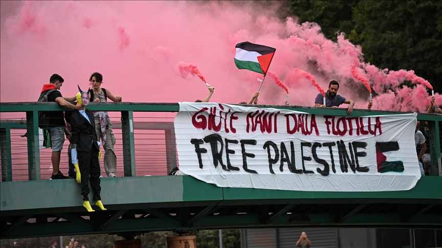Mijëra njerëz marshuan më Milano në mbështetje të Flotiljes Globale Sumud
