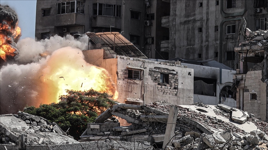 Ushtria izraelite godet një ndërtesë banimi në Gaza mes luftës së vazhdueshme gjenocidale