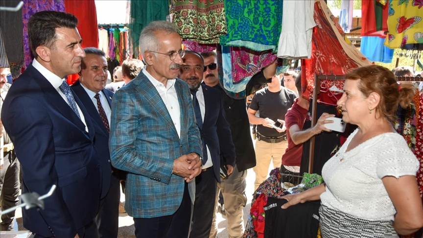 Wezîr Uraloglu li Ovacixa navçeya Tunceliyê çû ser Kaniyên Munzûrê
