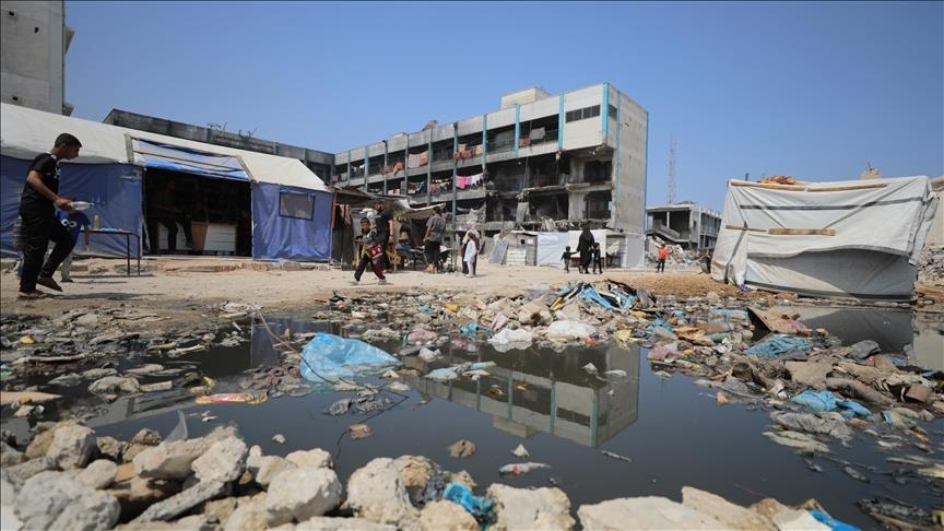 Thousands displaced as Israel targets UNRWA schools sheltering civilians in Gaza City