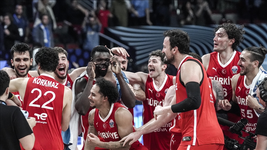 Süper Lig kulüpleri, A Milli Basketbol Takımı'nı kutladı