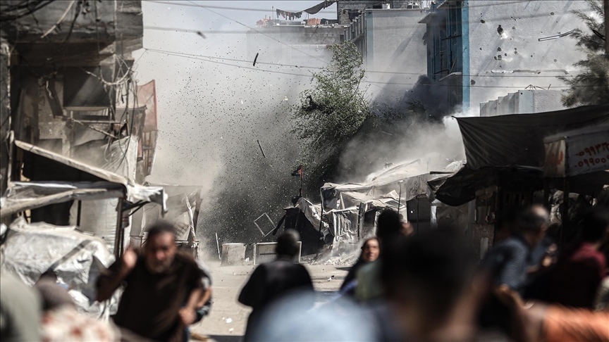 İsrail'in Gazze'ye saldırılarında can kaybı son 24 saatte 47 artarak 64 bin 803'e çıktı