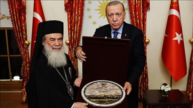 Cumhurbaşkanı Erdoğan, Kudüs Rum Ortodoks Patriği Giannopoulos'u kabul etti