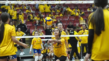 Turski odbojkaški klub VakifBank pomaže mladim talentima u BiH