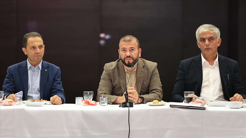 Arnavutköy Belediye Başkanı Candaroğlu'ndan İBB'ye sosyal konutlarda altyapı tepkisi
