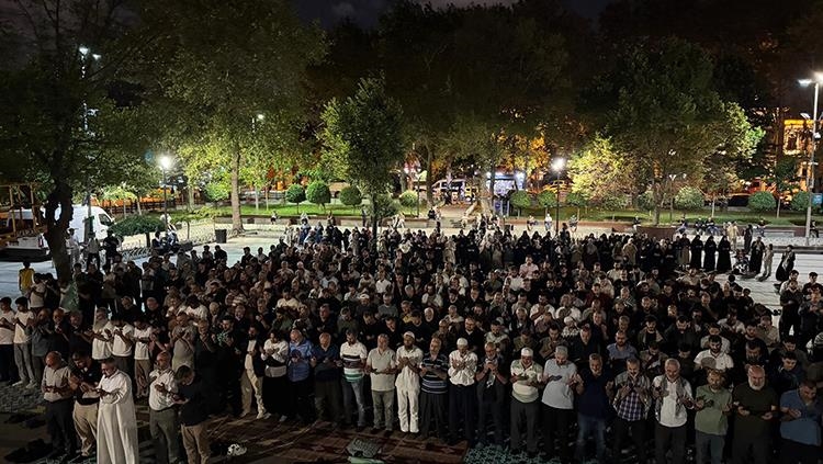 إسطنبول.. مظاهرة لدعم "أسطول الصمود" المتوجه إلى غزة