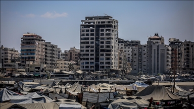 مدينة غزة تباد.. الجيش الإسرائيلي ينذر بإخلاء برج سكني بحي الرمال