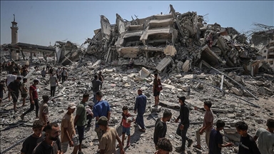 حكومة غزة: الاحتلال يدعي استهداف المقاومة بينما هدفه الإبادة والتهجير 