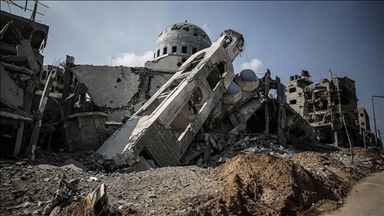İsrail Gazze'de tarihi eserlerin bulunduğu binanın yer aldığı bölgeyi bombaladı