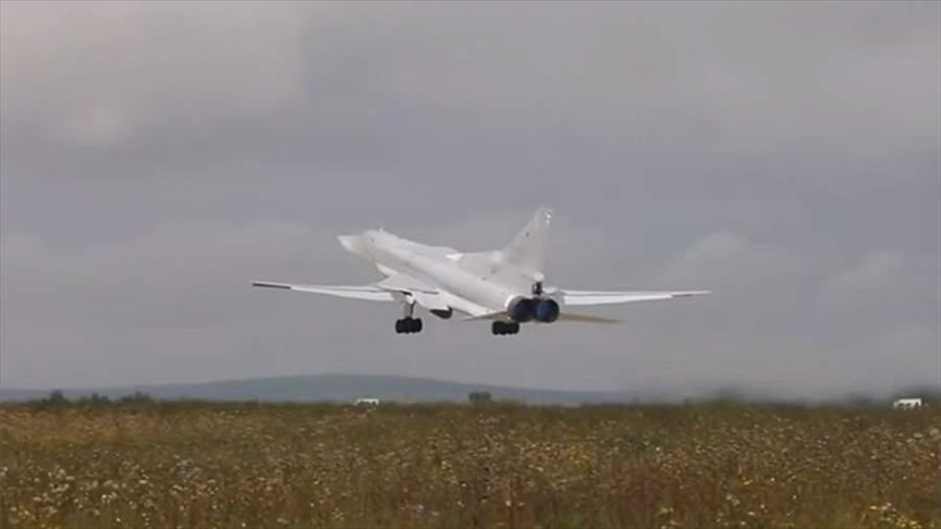Российские бомбардировщики Ту-22м3 выполнили патрулирование над Баренцевым морем