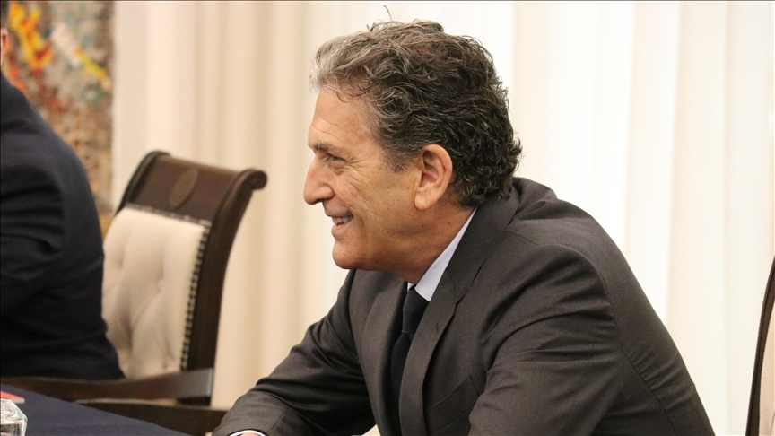 Ish ndihmëssekretari amerikan i Shtetit  James Rubin  filloi dëshminë në Gjykatën Speciale