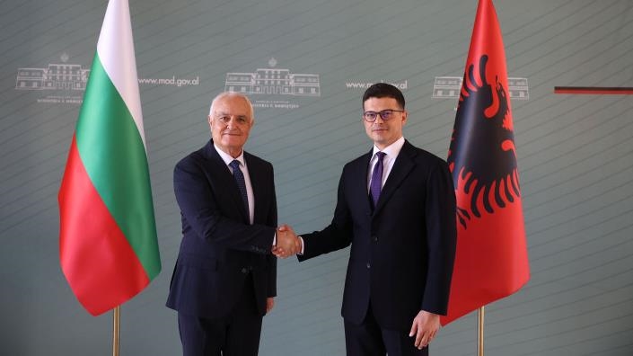 Ministri Vengu pret në takim homologun bullgar  Së bashku në misionet për sigurinë evropiane