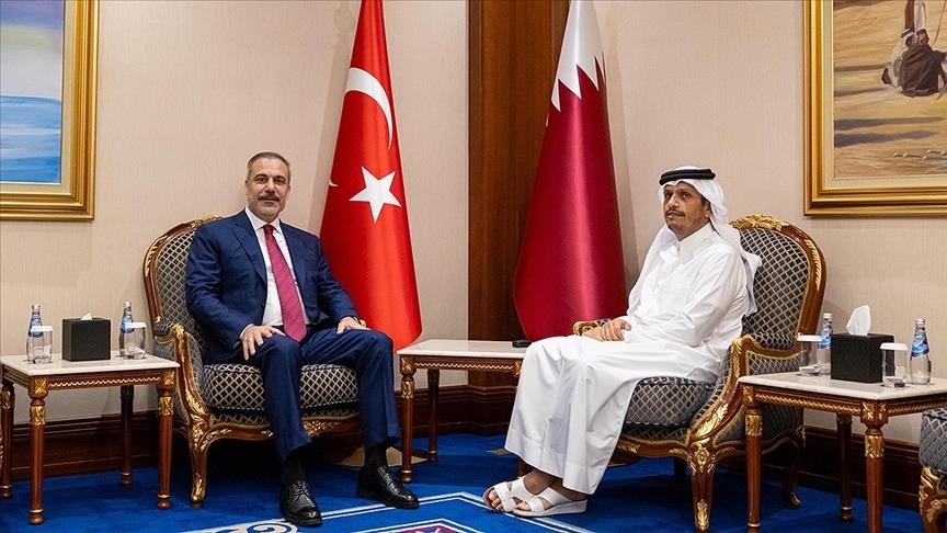 Turkish foreign minister meets Qatari counterpart in Doha