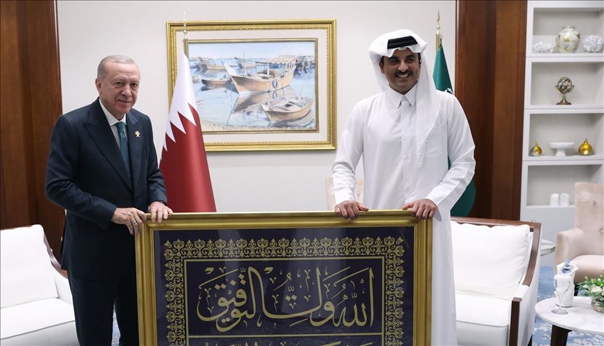 Le président turc rencontre l’émir du Qatar à Doha et réaffirme son soutien sur fond de tensions avec Israël
