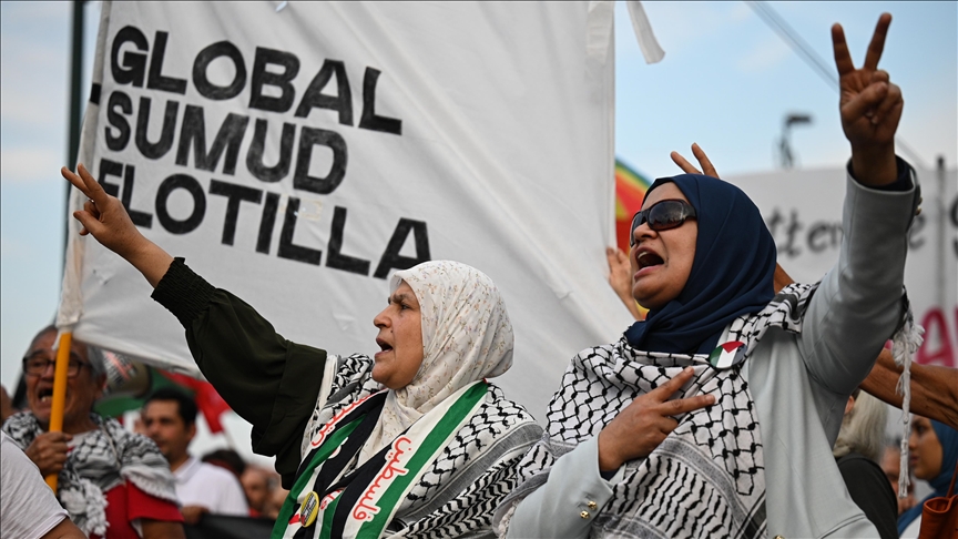 Malaysian premier urges end to diplomatic, trade ties with Israel, seeks support for Gaza flotilla