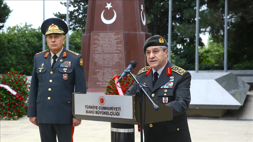 Turkish chief of staff meets Azerbaijani counterpart, defense minister