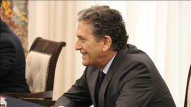 Ish-ndihmëssekretari amerikan i Shtetit, James Rubin, filloi dëshminë në Gjykatën Speciale