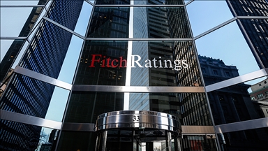 Fitch’in not indirimi Fransa’nın yeni hükümeti üzerinde baskıyı artırıyor