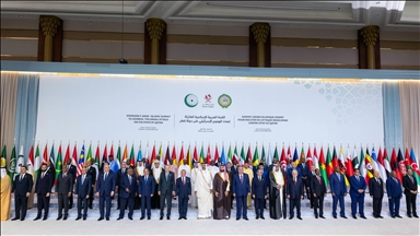 Samiti arabo-islam paralajmëron Izraelin, kërkon kundërshtim të përpjekjeve për realitet të ri në Lindjen e Mesme