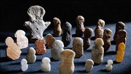 Tavşanlı Höyük'te 4 bin 500 yıllık idoller gün yüzüne çıkarıldı