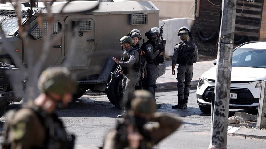 الضفة.. الجيش الإسرائيلي يصيب فلسطينيا ويقتحم بلدات بمحافظة نابلس