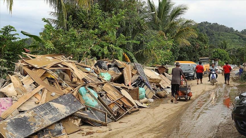 В Малайзии ливни и наводнения унесли жизни 12 человек 