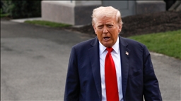 Trump, Venezuela'dan yola çıkan uyuşturucu yüklü bir botu uluslararası sularda vurduklarını açıkladı