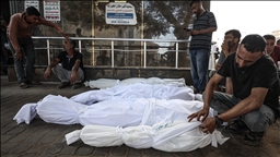 يوم دامٍ بغزة.. إسرائيل تقتل أكثر من 100 فلسطيني بغارات جوية عنيفة 