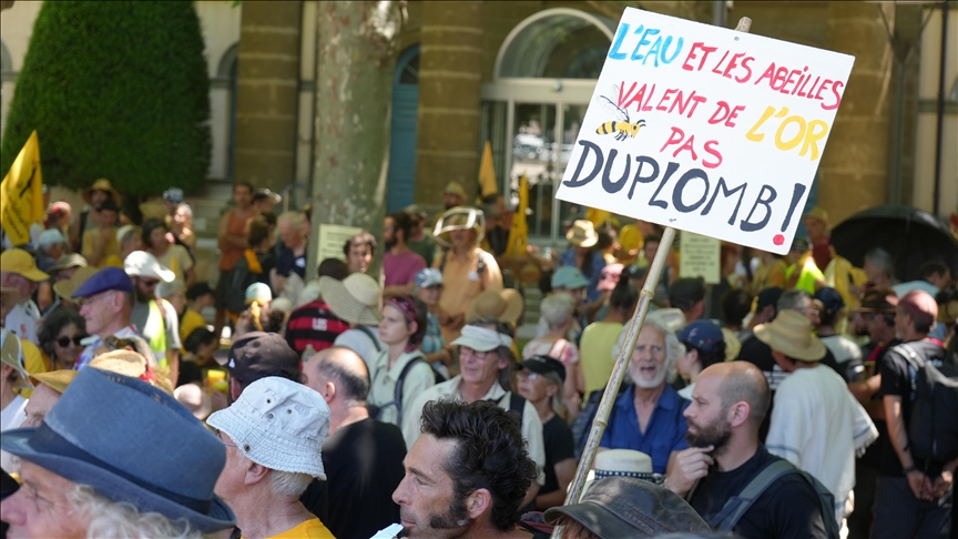French parliamentary group collects over 2M signatures for petition against Duplomb law; parliament to debate