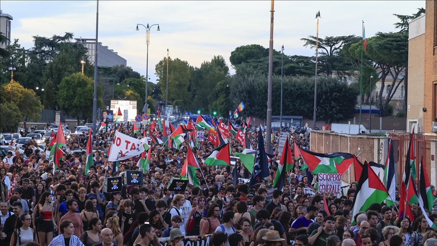 Sukob policije s propalestinskim demonstrantima u Milanu