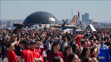 TEKNOFEST Estambul abrie sus puertas a los entusiastas de la aviación y el espacio en el Aeropuerto Atatürk de Estambul
