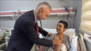 İzmir'de 12 yaşındaki Yusuf Selim, üçüncü kalp ameliyatıyla rahat nefese kavuştu