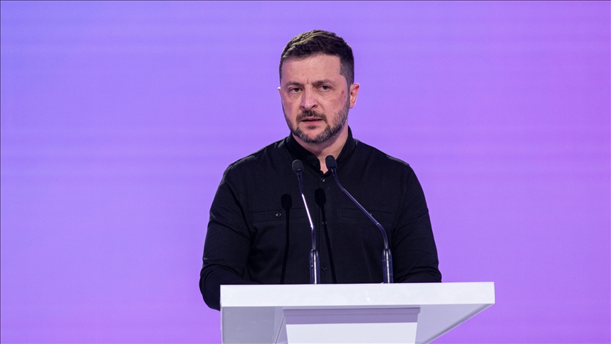 Zelenskiy, İngiltere ile yapılan "100 Yıllık Ortaklık" anlaşmasını onaylayan yasayı imzaladı
