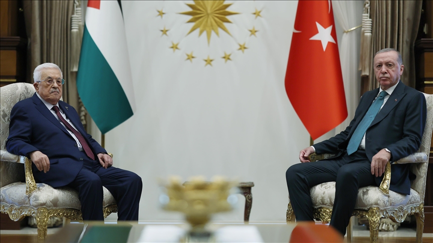 presidenti-turk-erdoğan-pret-ne-takim-homologun-e-tij-palestinez-abbas