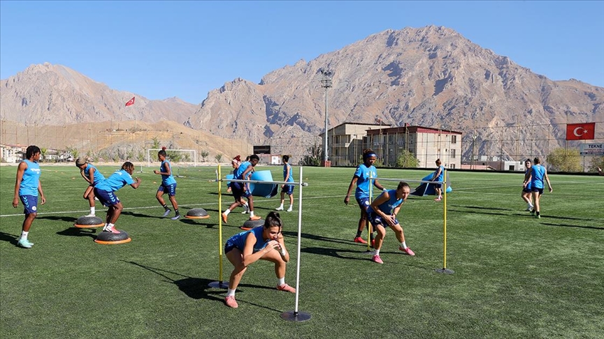 Hakkarigücü Kadın Futbol Takımı yeni sezona iddialı hazırlanıyor