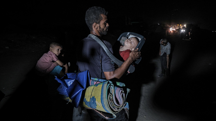 Palestinci bježe ka jugu Gaze: Noću se osjeća kao da nas smrt okružuje