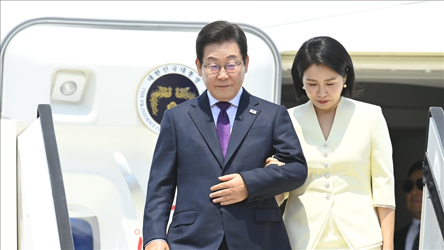 'Relying for security on US, economically on China' no longer viable: South Korean President Lee