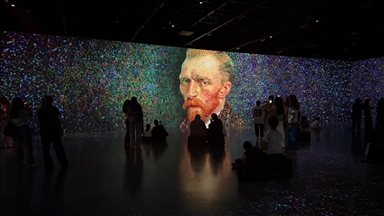 Starry nights, virtual lights: Van Gogh’s world goes digital in Istanbul
