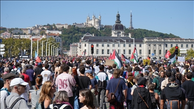 Over 1M people participate in France's nationwide protests: Report